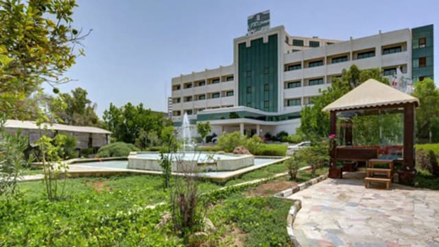 نمای اصلی هتل شایگان کیش